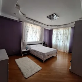 In Baku 130.0 m² apartment is for sale - Image 5