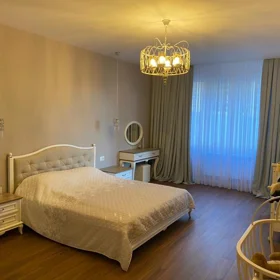 In Baku 220.0 m² apartment is for rent - Image 4