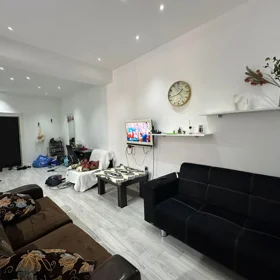 In Baku 70.0 m² apartment is for rent - Image 3