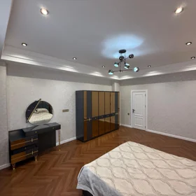 In Baku 140.0 m² apartment is for rent - Image 4