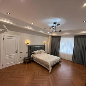 In Baku 140.0 m² apartment is for rent - Image 5