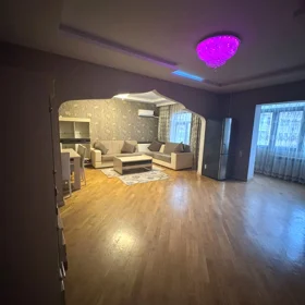 In Baku 157.0 m² apartment is for sale - Image 3