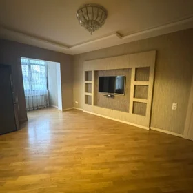 In Baku 157.0 m² apartment is for sale - Image 4