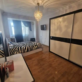 In Baku 125.0 m² apartment is for sale - Image 2