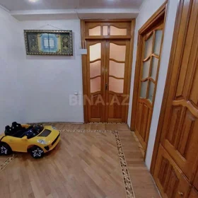 In Baku 110.0 m² apartment is for sale - Image 3