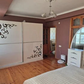 In Baku 110.0 m² apartment is for sale - Image 4