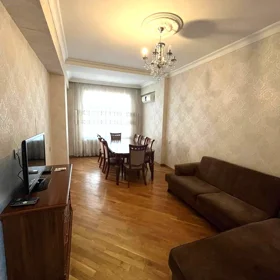 In Baku 115.0 m² apartment is for rent - Image 2