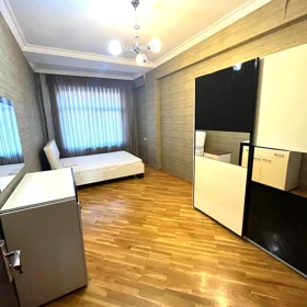 In Baku 115.0 m² apartment is for rent - Image 5