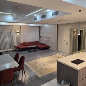 In Baku 170.0 m² apartment is for rent - Image 4
