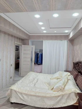 In Baku 90.0 m² apartment is for sale - Image 3