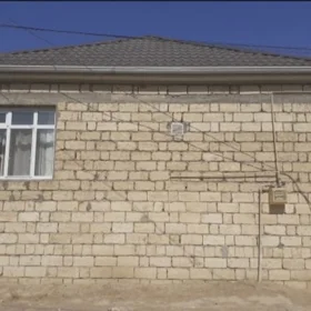 In Baku 90.0 m² house with 3.0 rooms is for sale - Image 3