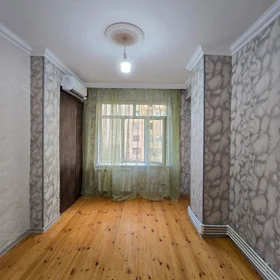 In Baku nan m² apartment is for sale - Image 2