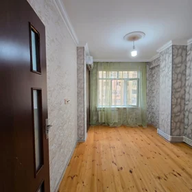 In Baku nan m² apartment is for sale - Image 4