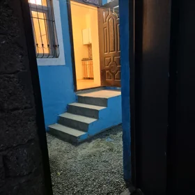In Baku 70.0 m² house with 2.0 rooms is for sale - Image 2