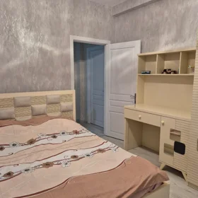 In Baku 90.0 m² apartment is for rent - Image 3