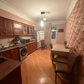 In Baku 110.0 m² apartment is for rent - Image 2