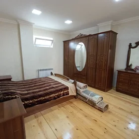 In Baku 110.0 m² house with 3.0 rooms is for rent - Image 5