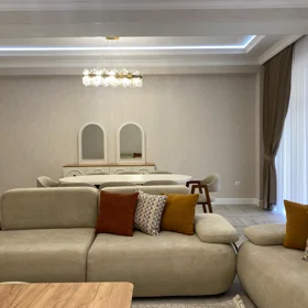 In Baku 180.0 m² apartment is for rent - Image 4