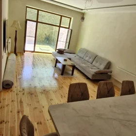 In Baku 170.0 m² house with 4.0 rooms is for rent - Image 2