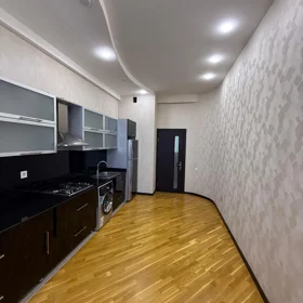 In Baku 100.0 m² apartment is for sale - Image 4