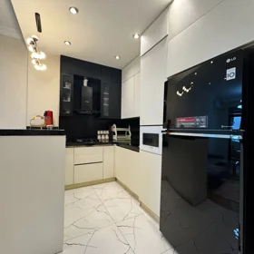 In Baku 98.0 m² apartment is for rent - Image 5