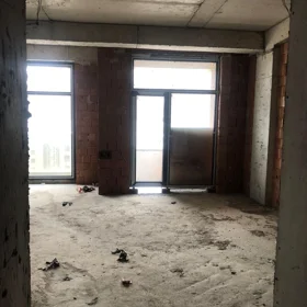 In Baku 195.0 m² apartment is for sale - Image 3