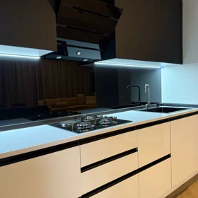 In Baku 80.0 m² apartment is for rent - Image 3