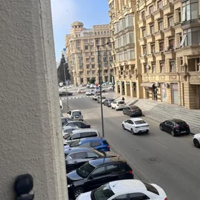 In Baku 70.0 m² apartment is for rent - Image 2
