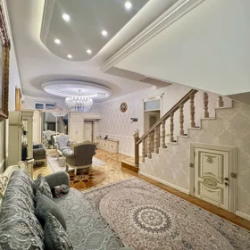 In Baku 390.0 m² commercial is for sale - Image 3