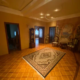 In Baku 140.0 m² apartment is for rent - Image 2