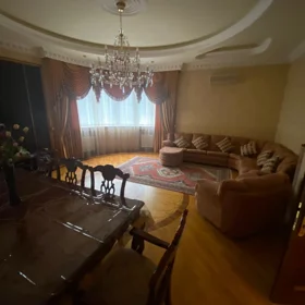 In Baku 140.0 m² apartment is for rent - Image 4