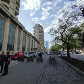 Baku-da 465.0 m2 obyekt kirayə verilir - Şəkil 2