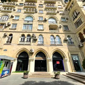 Baku-da 160.0 m2 obyekt kirayə verilir - Şəkil 2