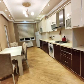 Baku-da 120.0 m2 mənzil kirayə verilir - Şəkil 3