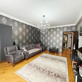 In Baku 90.0 m² apartment is for rent - Image 2