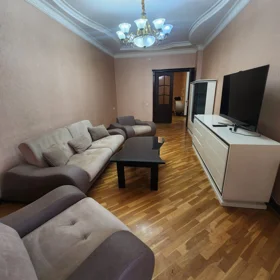 In Baku 130.0 m² apartment is for rent - Image 2