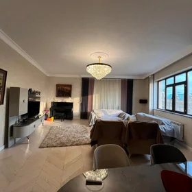 In Baku 130.0 m² apartment is for rent - Image 3