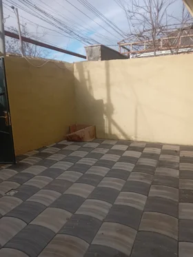 In Khirdalan 90.0 m² house with 4.0 rooms is for sale - Image 3