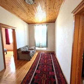 In Baku 210.0 m² house with 8.0 rooms is for rent - Image 5