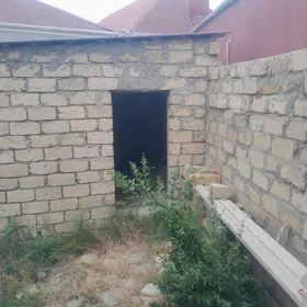 In Baku 150.0 m² house with 3.0 rooms is for sale - Image 3