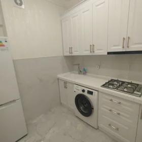 In Baku 110.0 m² apartment is for rent - Image 5