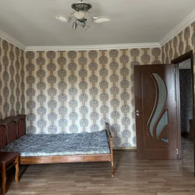 In Baku 90.0 m² apartment is for rent - Image 3