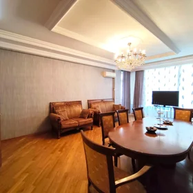 In Baku 90.0 m² apartment is for rent - Image 2