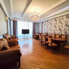In Baku 90.0 m² apartment is for rent - Image 3