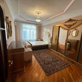 In Baku 165.0 m² apartment is for rent - Image 3