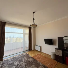 In Baku 120.0 m² apartment is for rent - Image 4