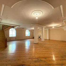 In Baku 750.0 m² house with 6.0 rooms is for sale - Image 3
