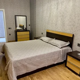 In Baku 125.0 m² apartment is for rent - Image 2
