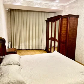 In Baku 125.0 m² apartment is for rent - Image 5