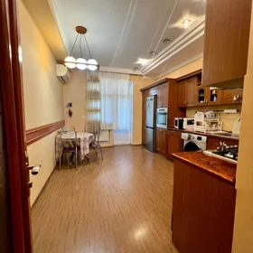 In Baku 100.0 m² apartment is for rent - Image 3